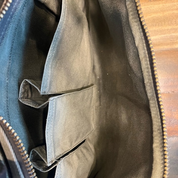 Filson Sportsman Utility Style 266 Bag in Otter Green - Picture 10 of 16